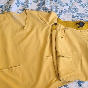 Figs. Small. Great condition